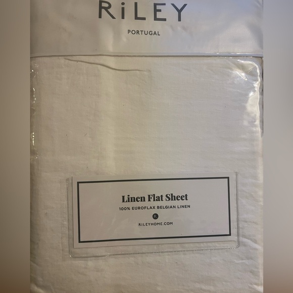 Riley Linen Flat Sheet​​ - Picture 1 of 5